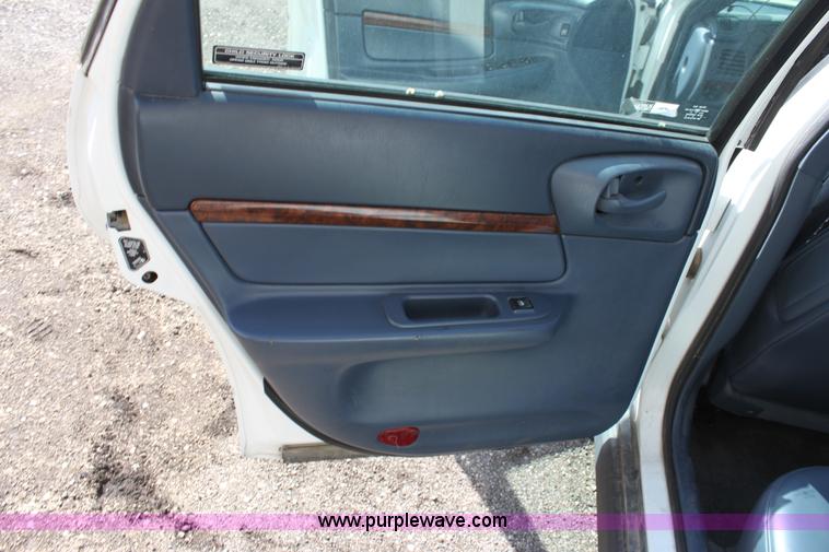 image for item D7718 2000 Chevrolet Impala