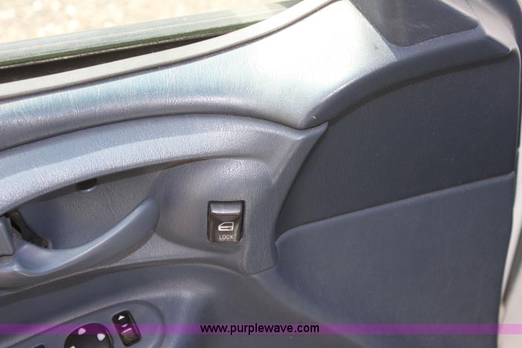 image for item D7718 2000 Chevrolet Impala