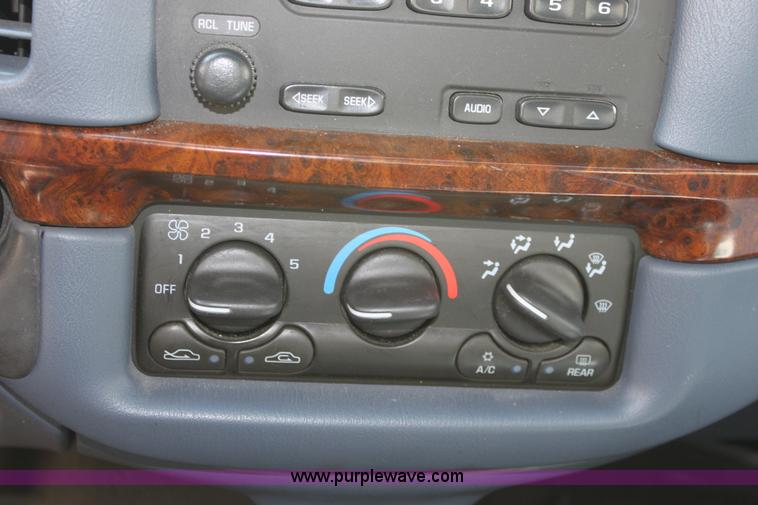 image for item D7718 2000 Chevrolet Impala