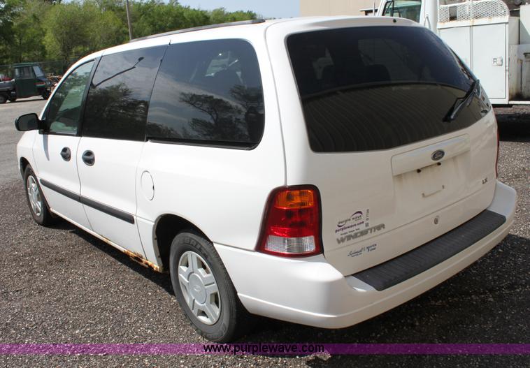 image for item D7720 2002 Ford Windstar LX mini van