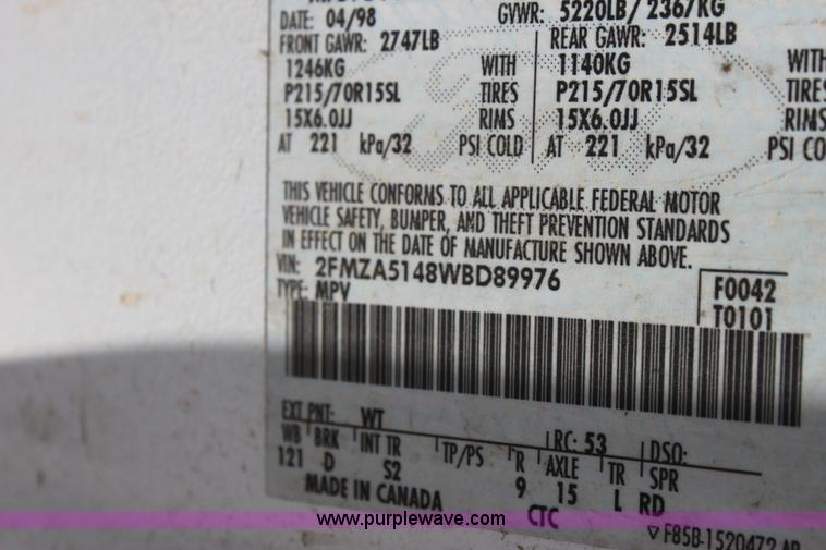 image for item D7721 1998 Ford Windstar GL mini van