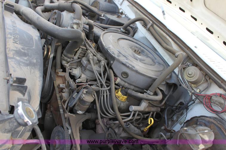 image for item D7722 1986 Ford F350 XLT pickup truck