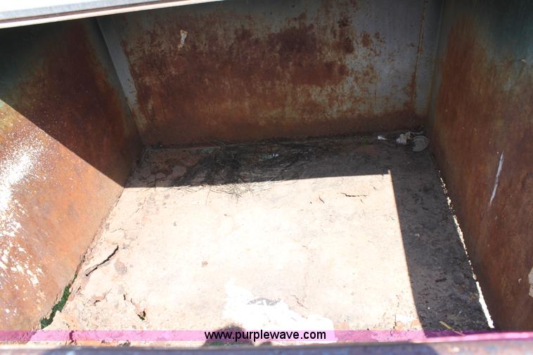 image for item D7752 Trash dumpster