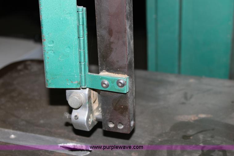 image for item L9619 Powermatic 81 commercial band saw