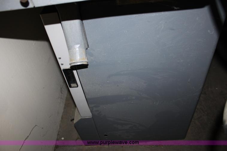 image for item L9620 Rockwell International commercial band saw