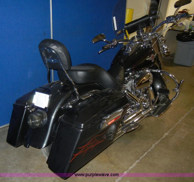 image for item S9322 2005 Harley-Davidson Fat Boy motorcycle