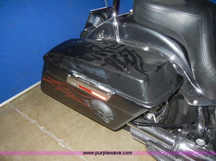 image for item S9322 2005 Harley-Davidson Fat Boy motorcycle