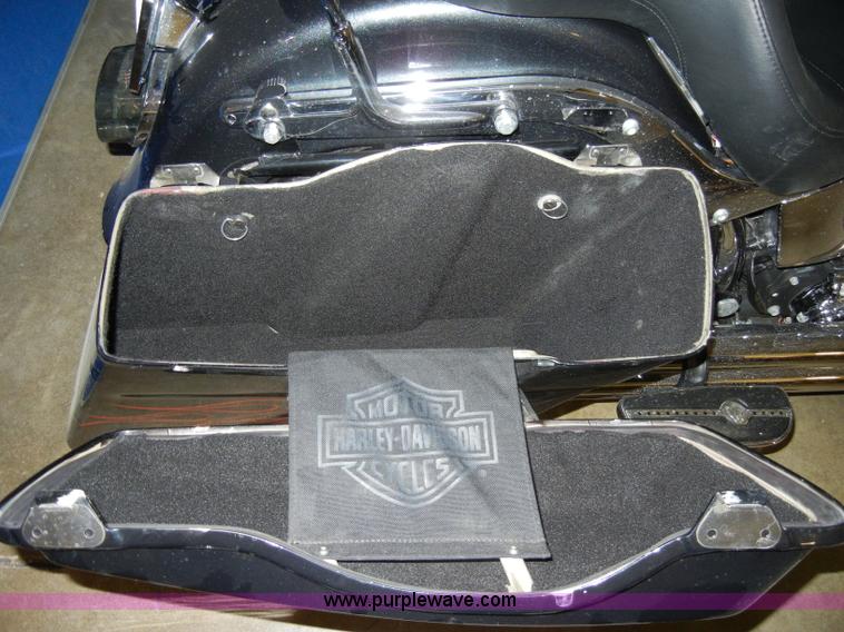 image for item S9322 2005 Harley-Davidson Fat Boy motorcycle