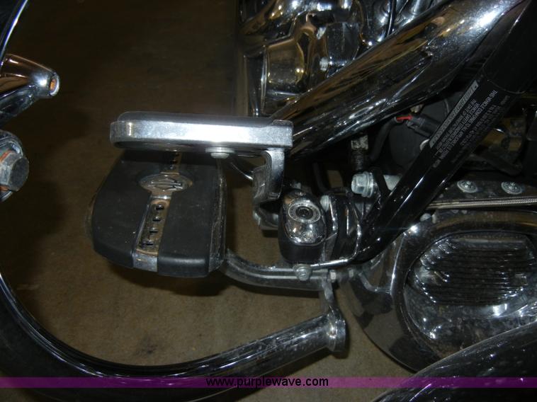 image for item S9322 2005 Harley-Davidson Fat Boy motorcycle