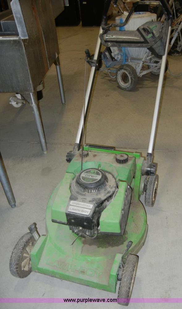 image for item S9434 Assorted equipment