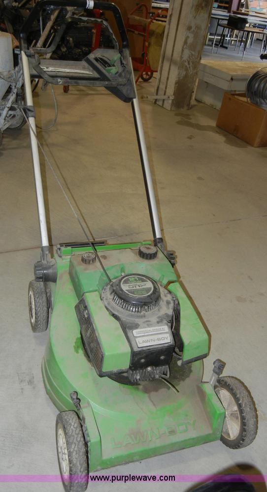 image for item S9434 Assorted equipment