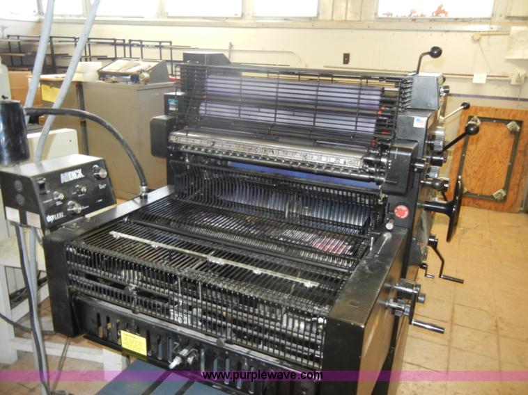 image for item S9441 1991 AB Dick 9890D duplicator with T-head