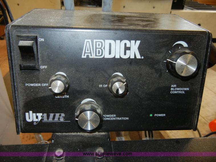 image for item S9441 1991 AB Dick 9890D duplicator with T-head