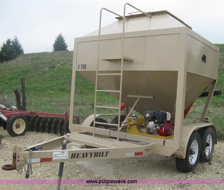image for item A6166 HeavyBilt 4 ton tandem axle feed buggy