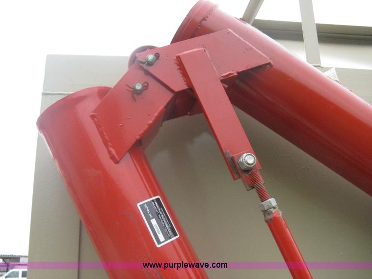 image for item A6166 HeavyBilt 4 ton tandem axle feed buggy