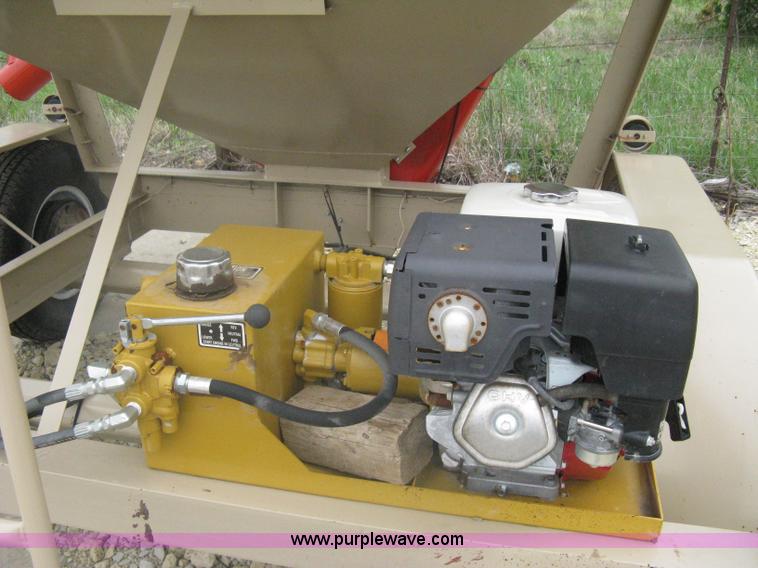 image for item A6166 HeavyBilt 4 ton tandem axle feed buggy