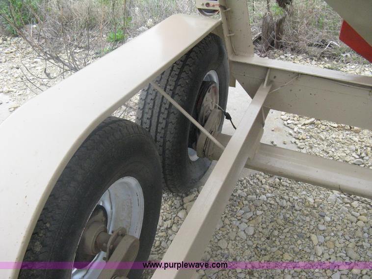 image for item A6166 HeavyBilt 4 ton tandem axle feed buggy