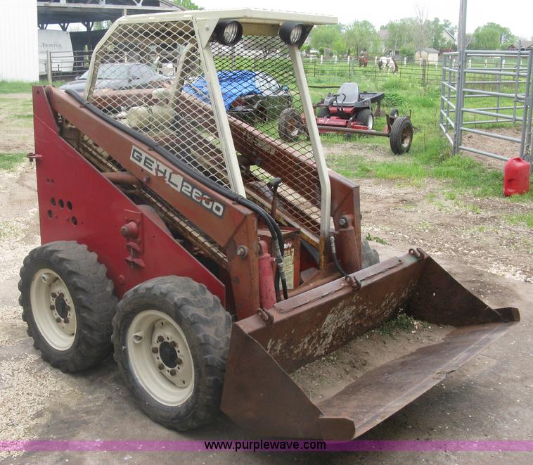 image for item A6183 Gehl 2600 skid steer