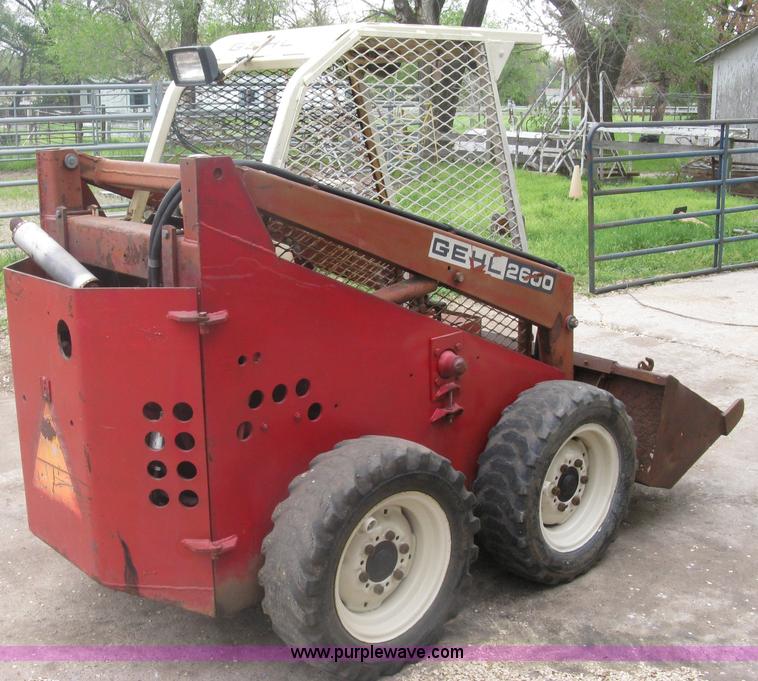 image for item A6183 Gehl 2600 skid steer