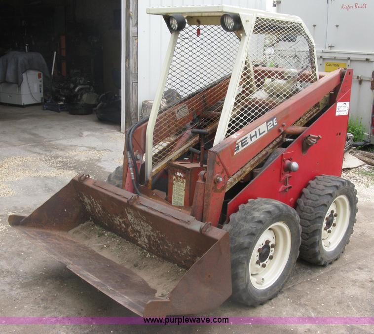 image for item A6183 Gehl 2600 skid steer