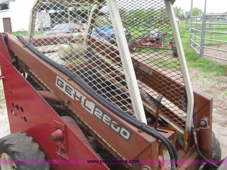 image for item A6183 Gehl 2600 skid steer