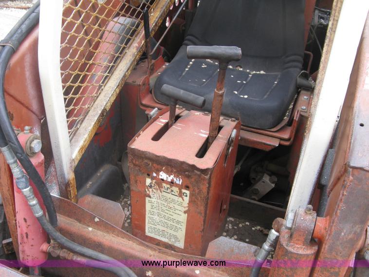 image for item A6183 Gehl 2600 skid steer