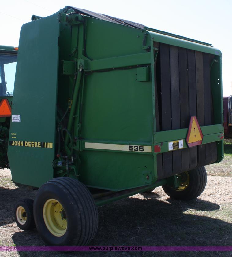 image for item A6781 John Deere 535 round baler