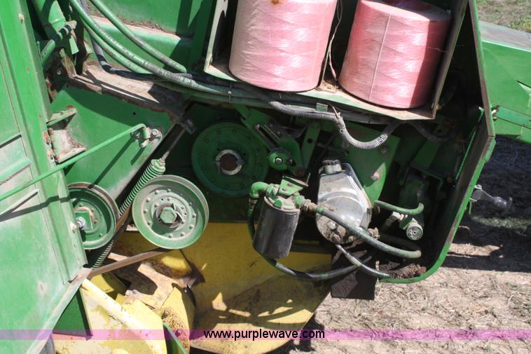 image for item A6781 John Deere 535 round baler