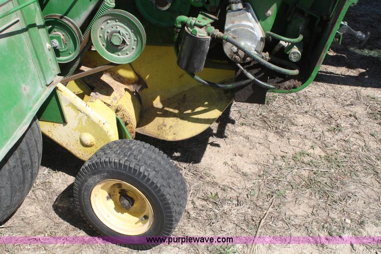 image for item A6781 John Deere 535 round baler