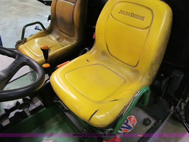 image for item A8250 2007 John Deere Gator HPX