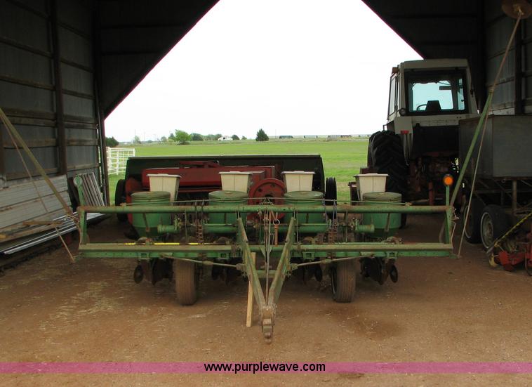 image for item B1184 John Deere 1240 four row planter