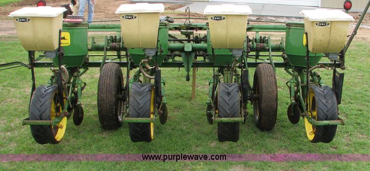 image for item B1184 John Deere 1240 four row planter