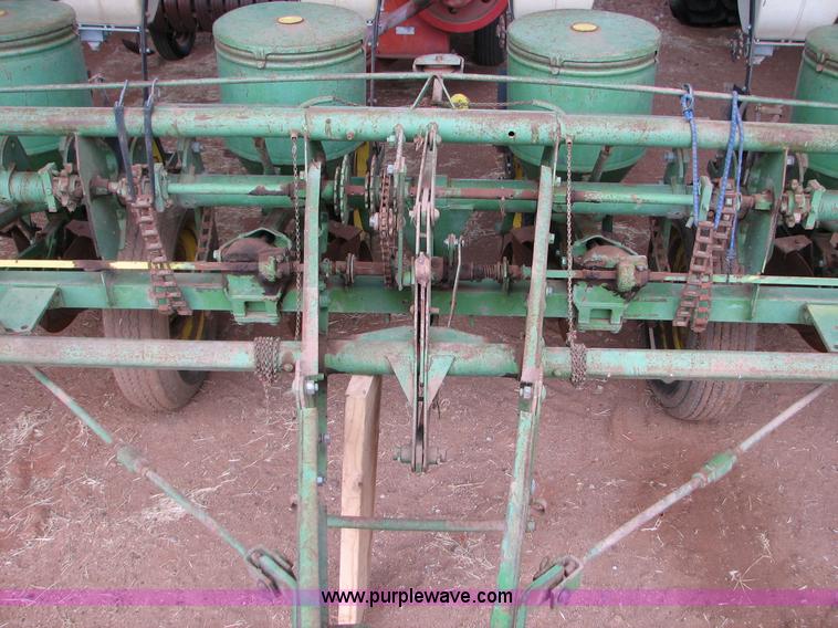 image for item B1184 John Deere 1240 four row planter