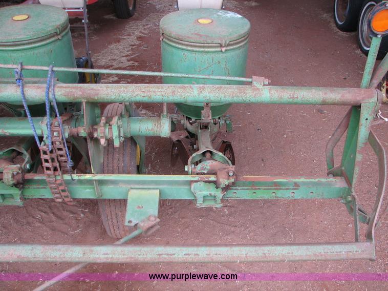 image for item B1184 John Deere 1240 four row planter