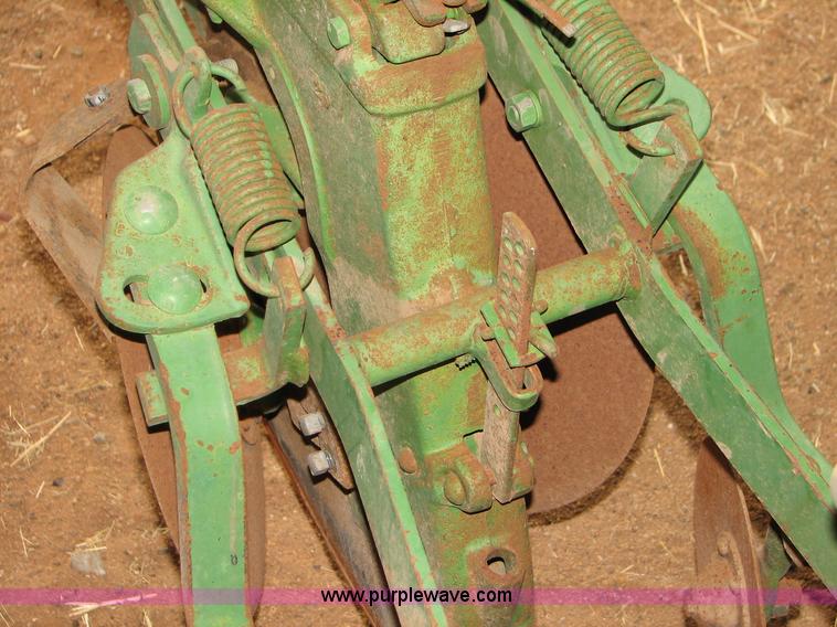 image for item B1184 John Deere 1240 four row planter