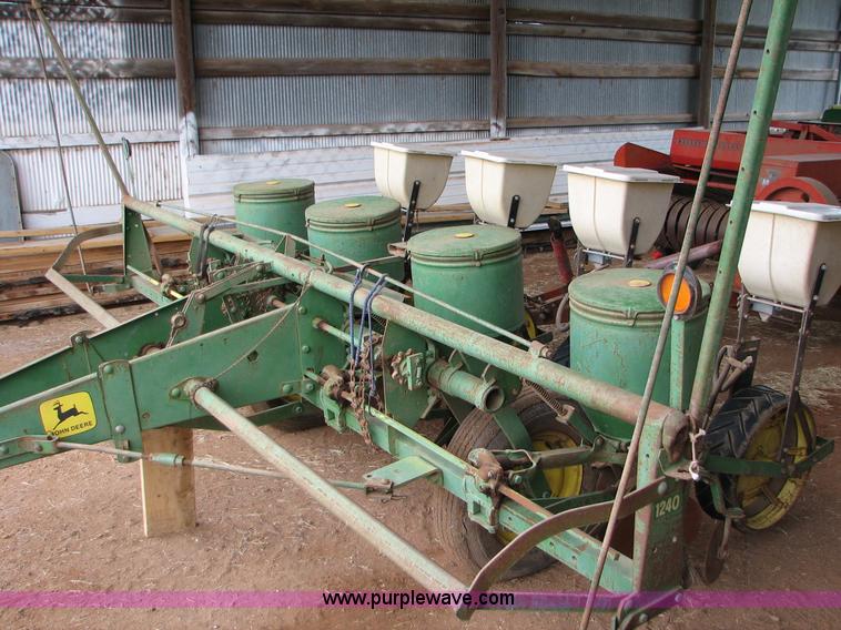 image for item B1184 John Deere 1240 four row planter