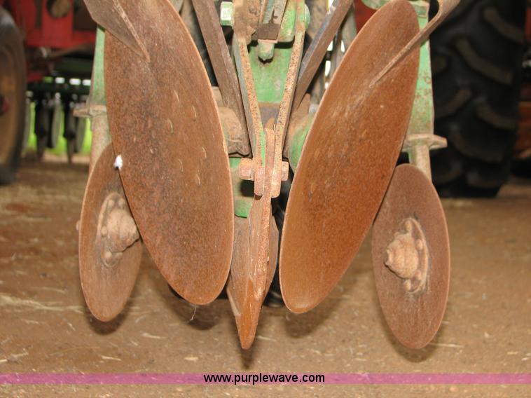 image for item B1184 John Deere 1240 four row planter