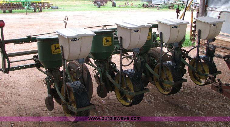 image for item B1184 John Deere 1240 four row planter