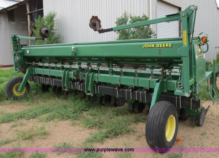 image for item B2230 John Deere 1530 20' soybean drill