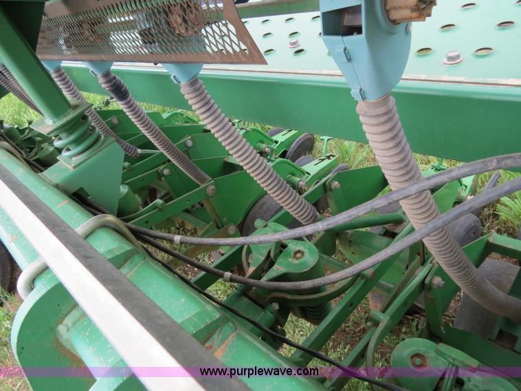 image for item B2230 John Deere 1530 20' soybean drill