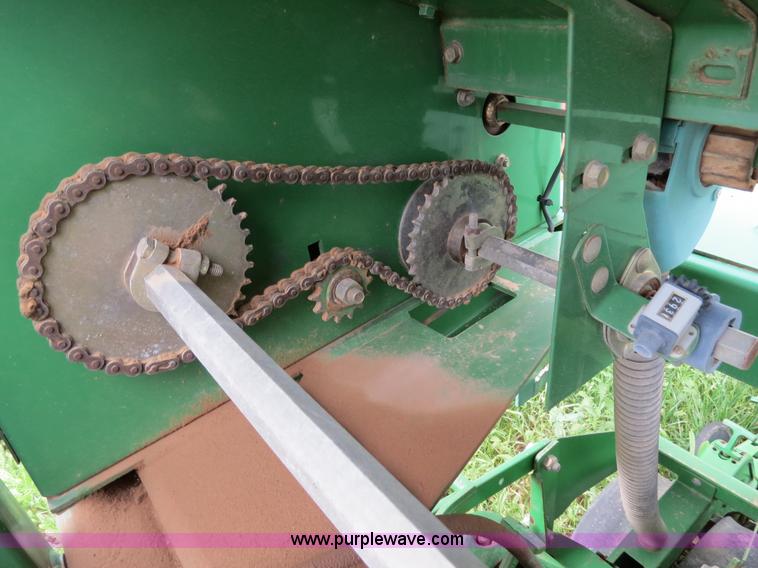 image for item B2230 John Deere 1530 20' soybean drill
