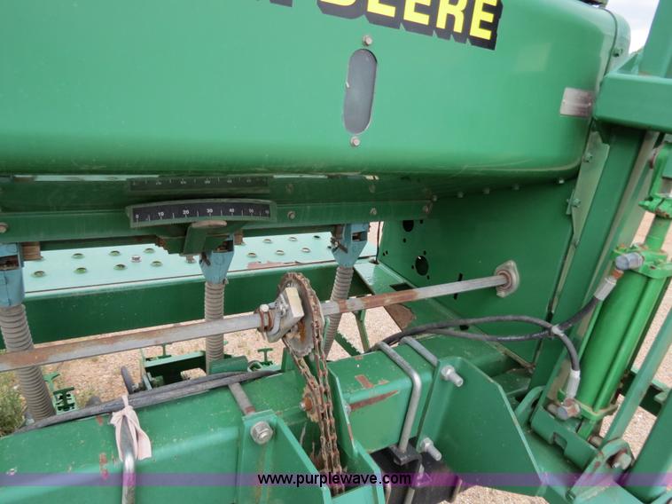 image for item B2230 John Deere 1530 20' soybean drill