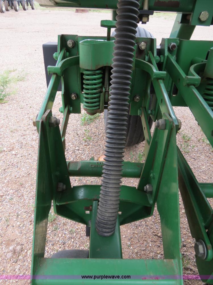 image for item B2230 John Deere 1530 20' soybean drill