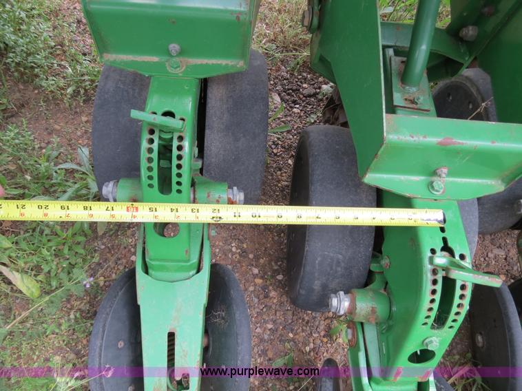 image for item B2230 John Deere 1530 20' soybean drill