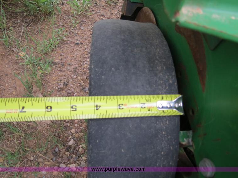 image for item B2230 John Deere 1530 20' soybean drill