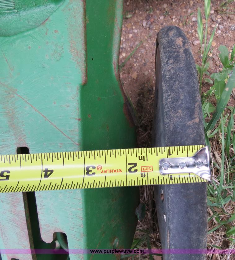 image for item B2230 John Deere 1530 20' soybean drill