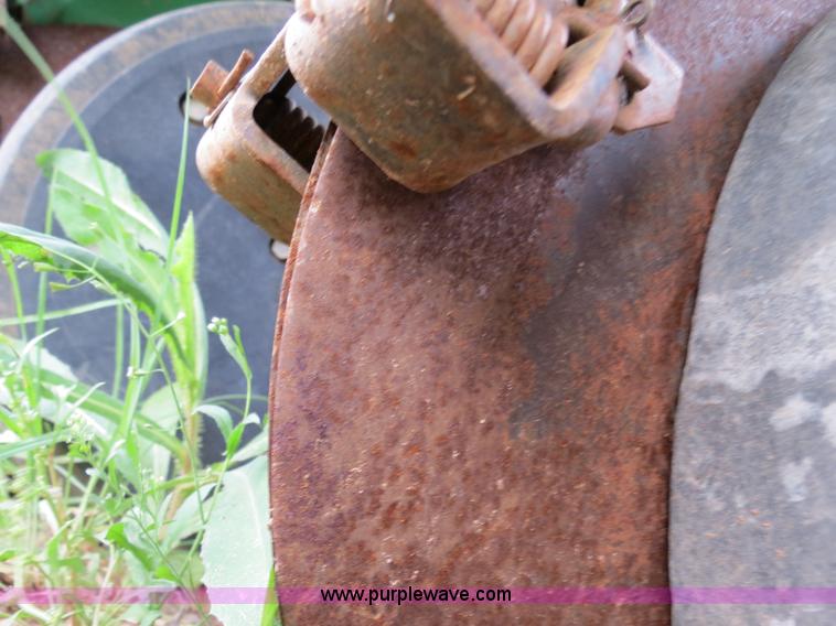 image for item B2230 John Deere 1530 20' soybean drill