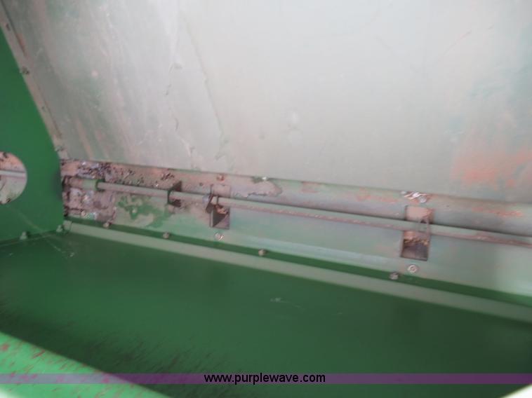 image for item B2230 John Deere 1530 20' soybean drill