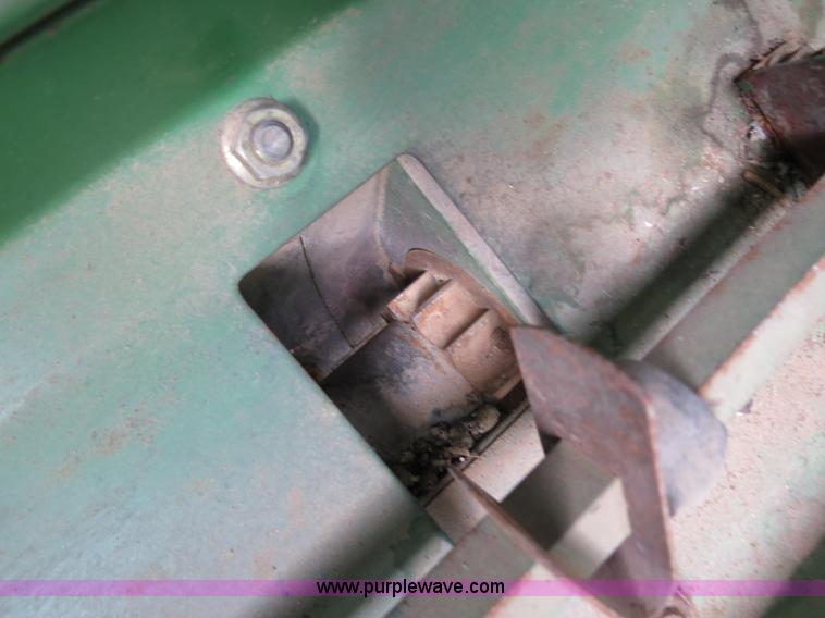 image for item B2230 John Deere 1530 20' soybean drill