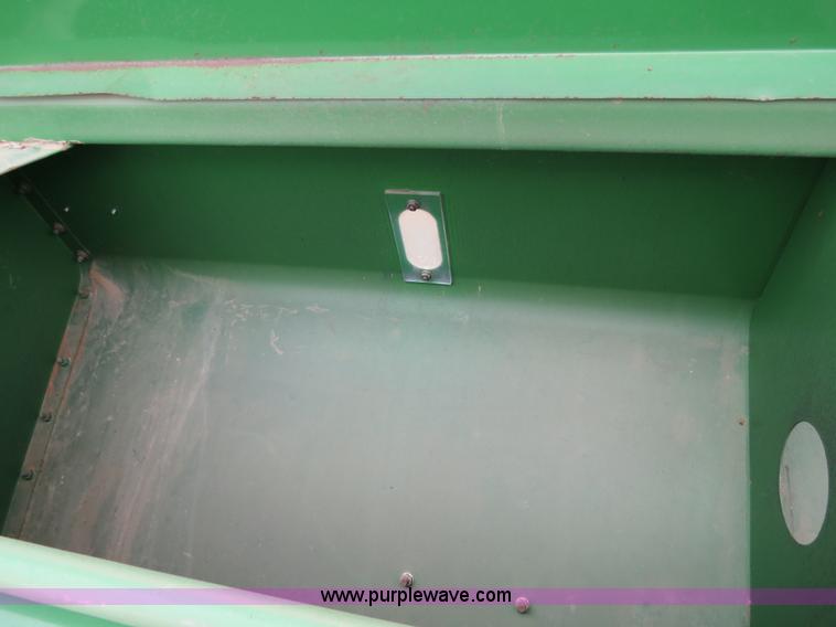 image for item B2230 John Deere 1530 20' soybean drill